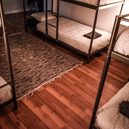 New Cacilhas Hostel *